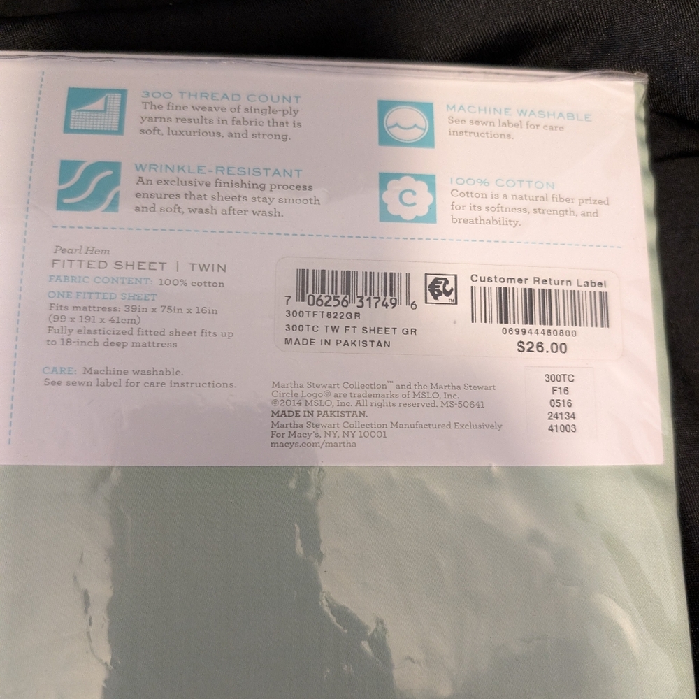 Martha Stewart Sateen Twin Fitted Sheet in Soft Green - Picture 5 of 6